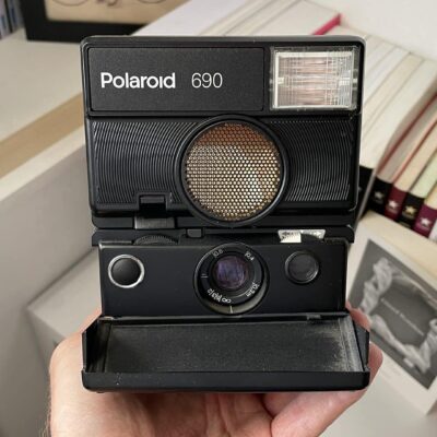 polaroid slr 690