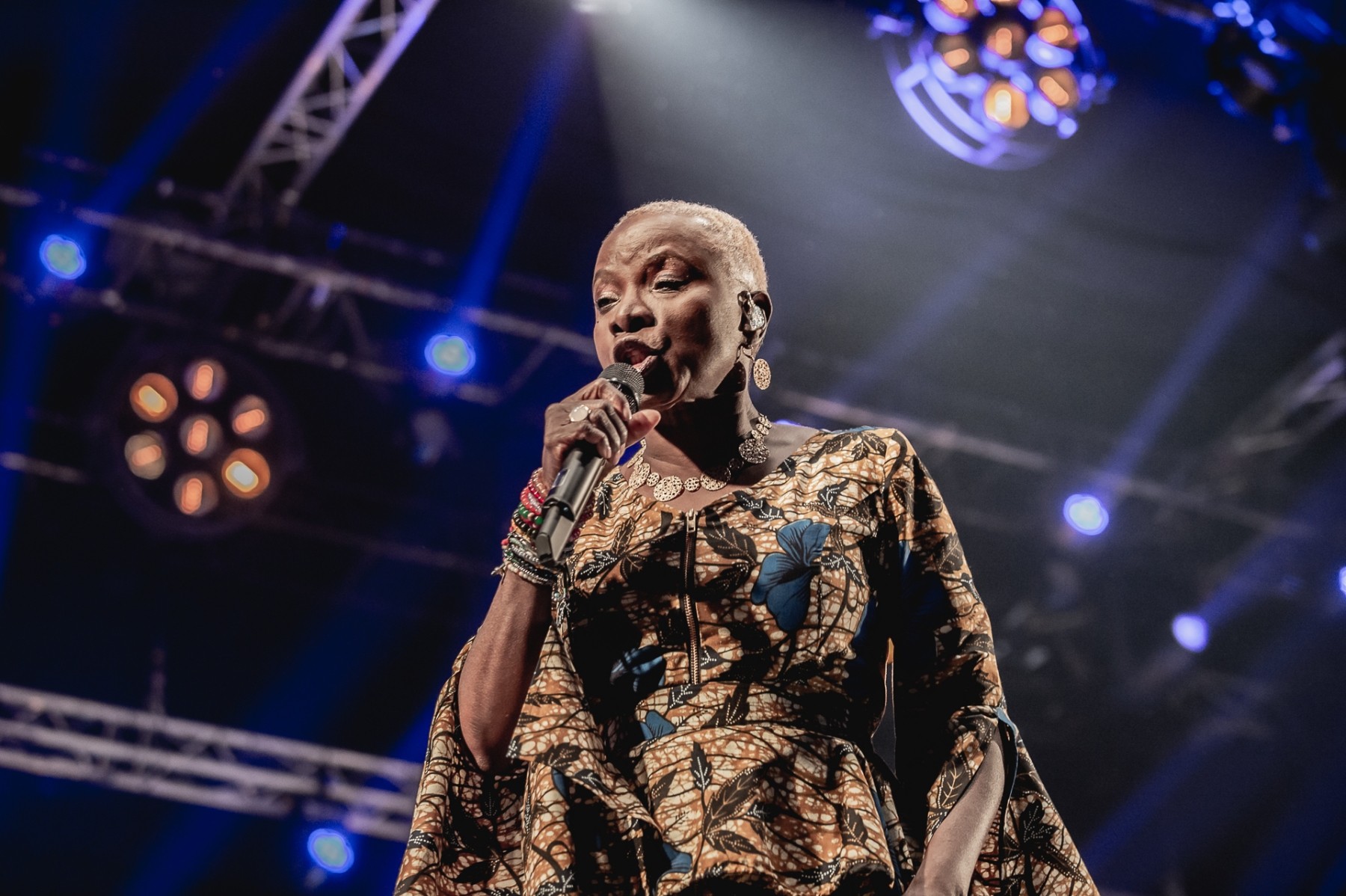 023-Angelique-KIDJO-Vincent-Zobler