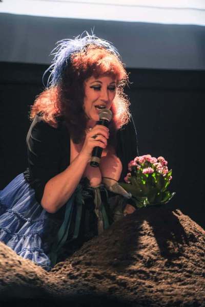 ANNIE-SPRINKLE-4