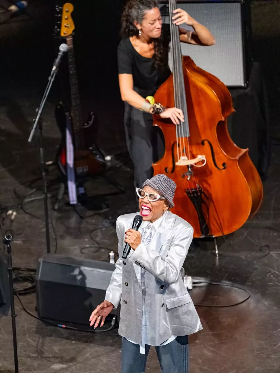 dee-dee-bridgewater-019-vincent-zobler