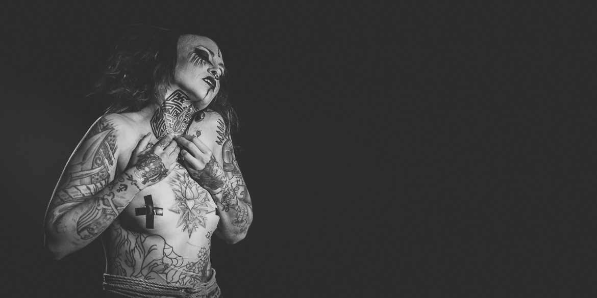 Lady-Pain-From-Hell-02