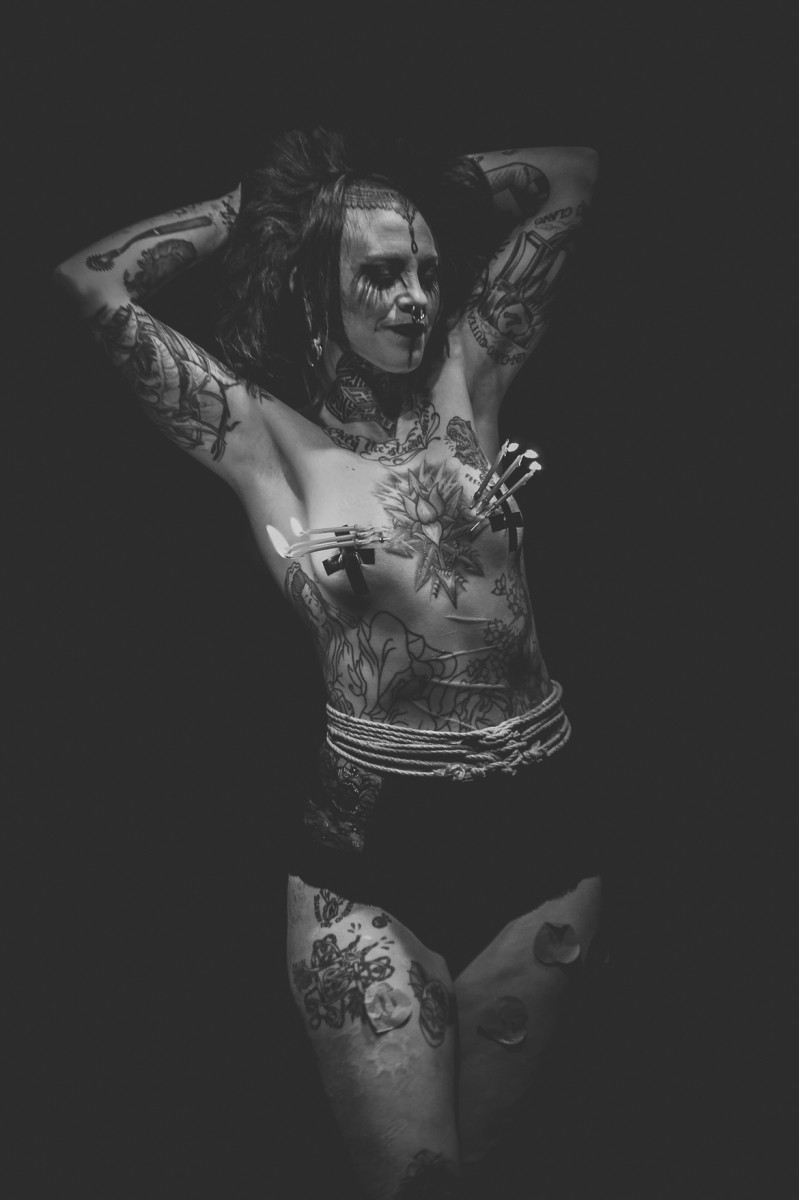Lady-Pain-From-Hell-04