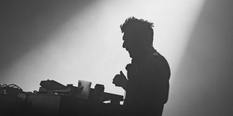 Soirée Carte Blanche Prod. - Julian Jeweil