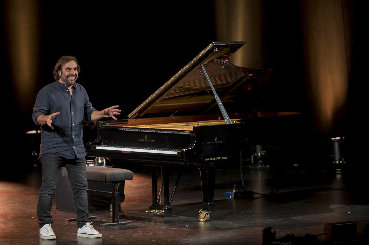 André Manoukian