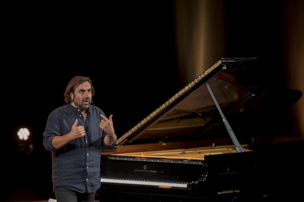 André Manoukian