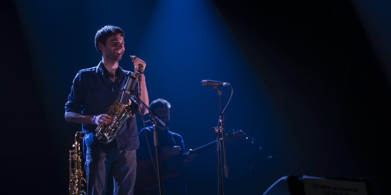 NCY MILKY BAND - En concert