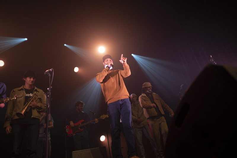 NCY MILKY BAND - En concert