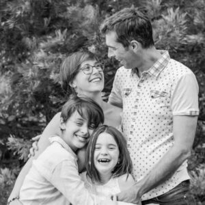reportage photo famille,photographie de famille,séance photo famille,photographe famille nancy,photos de famille professionnelles,reportage famille personnalisé,photographie de groupe famille,séance photo en famille,portrait de famille,photographie familiale,moment en famille,photographe reportage famille,souvenirs familiaux photo,photo famille authentique,photographie de famille créative,reportage photo de famille,VOS SOUVENIRS DE FAMILLE