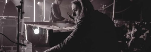 Musiciens sur scène, ambiance concert électro