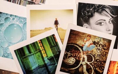 Collection de photos Polaroid variées étalées.