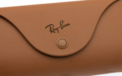 Étui marron pour lunettes Ray-Ban plié