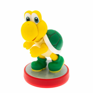 Figurine de tortue jaune et verte.