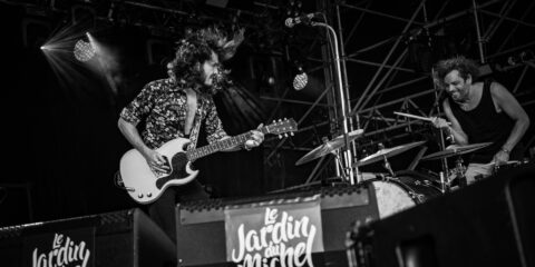 Photographie du groupe Kokomo en concert au Jardin du Michel 2024, capturée par Vincent Zobler.