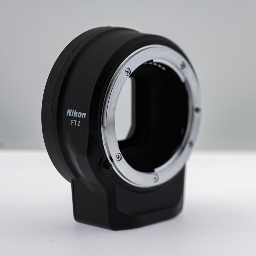 Adaptateur Nikon FTZ permettant l’utilisation d’objectifs F sur boîtiers Z.