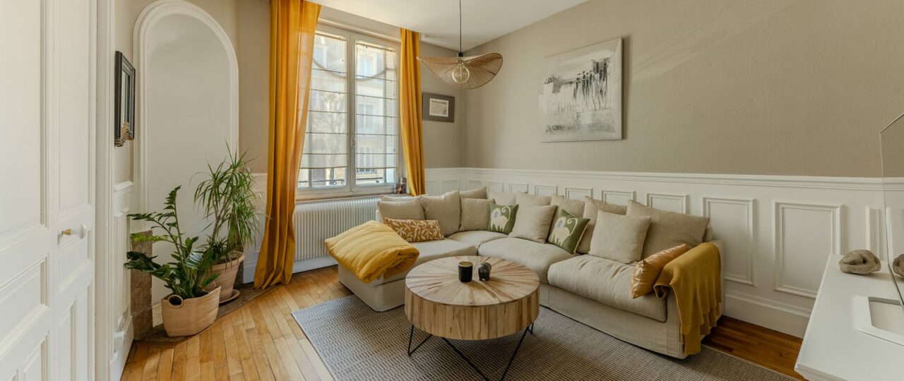 Photographe : AIRBNB BOOKING ABRITEL