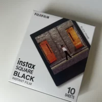 Boîte de film instantané Fujifilm Instax Square Black 10 feuilles