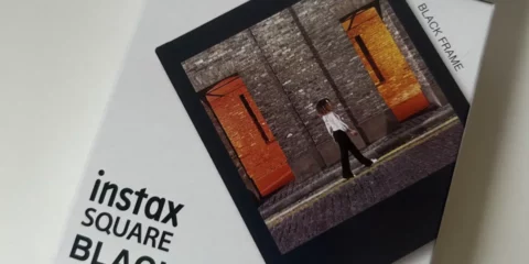 Boîte de film instantané Fujifilm Instax Square Black 10 feuilles