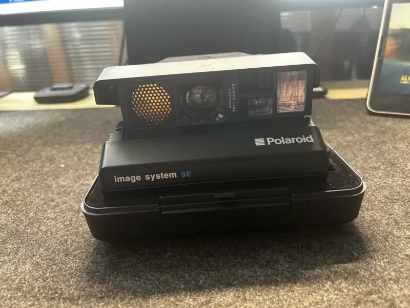 Appareil photo Polaroid noir modèle image system SE.
